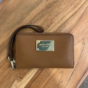 Michael Kors Wristlet
